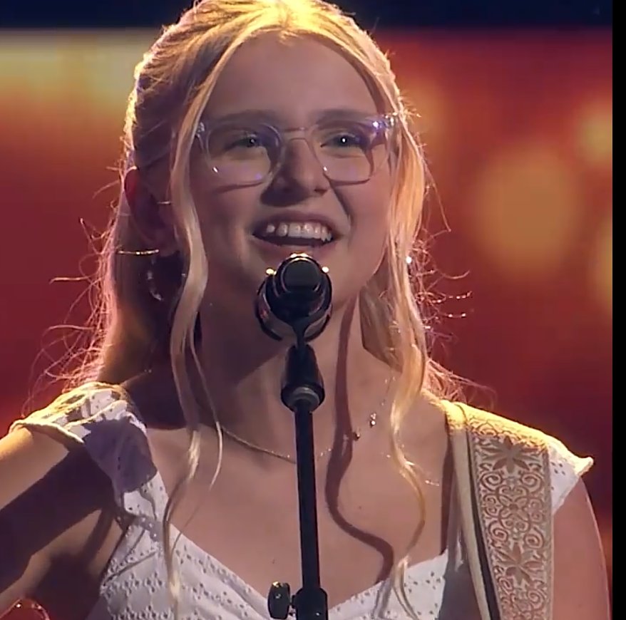 “What’s Happening Here?!”: 14-Year-Old Stuns Kelly Clarkson and Queen Latifah on ‘The Voice’